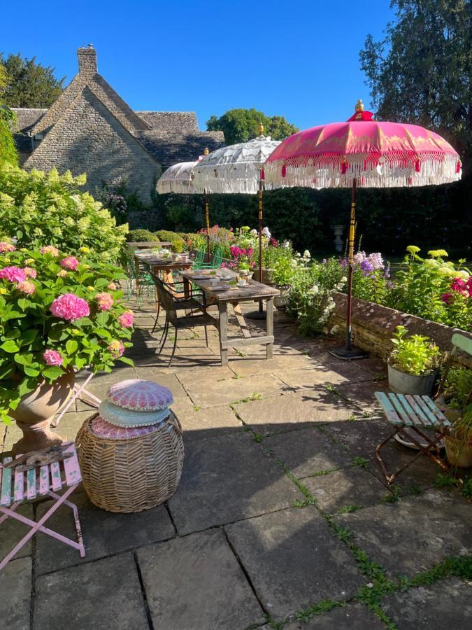 Pytts House Boutique Bed & Breakfast Burford Esterno foto